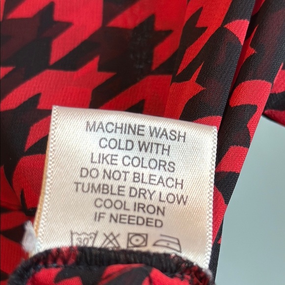 Truth Medium Sheer Stylish Red Houndstooth Women's Button Down Top - Picture 5 of 6